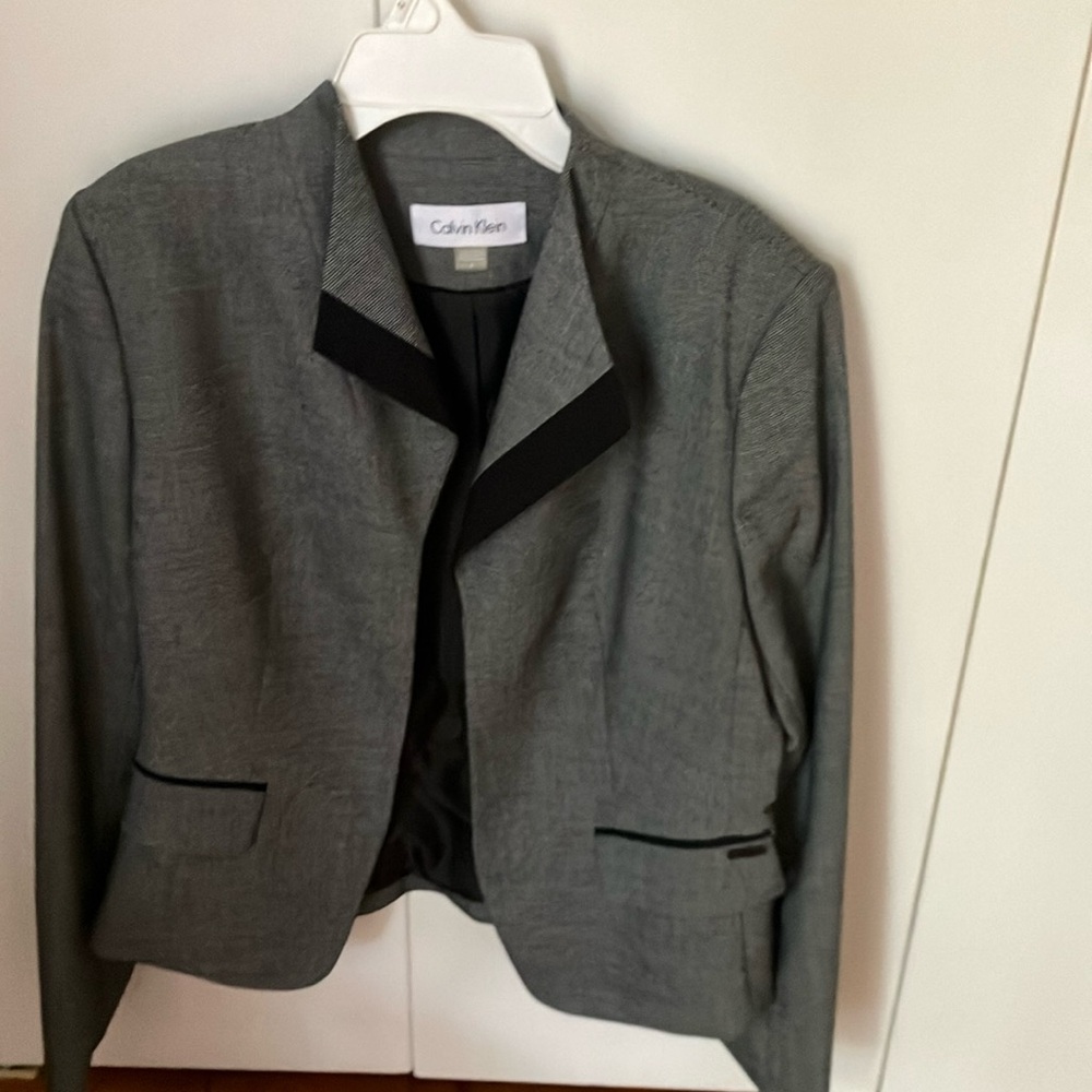 Calvin klein size 8 blazer